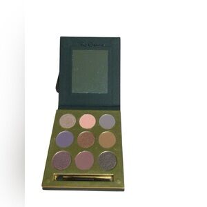 BeDenno 9 color eyeshadow palette new